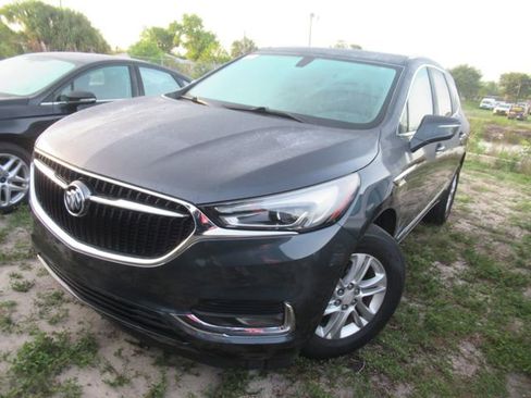 Used 2019 Buick Enclave Essence FWD image 2