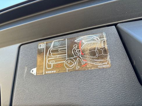 Used 2021 Volvo XC60 T5 Inscription w/ Advanced Package image 39