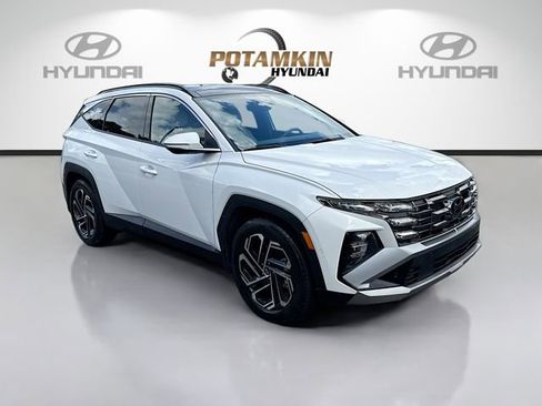 Certified 2026 Hyundai Tucson Limited FWD image 3