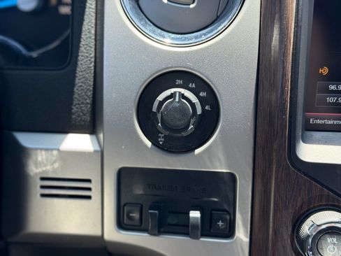 Used 2014 Ford F150 Lariat w/ Equipment Group 502A Luxury AWD/4WD image 18