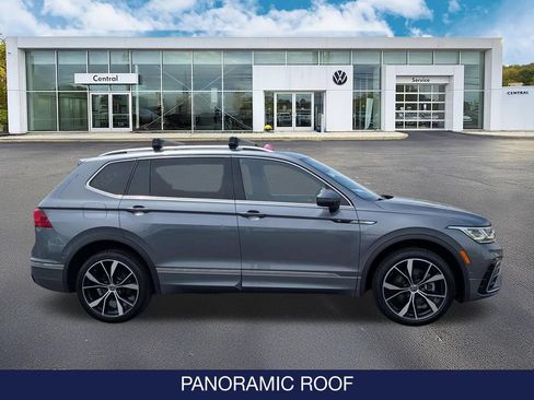 Used 2022 Volkswagen Tiguan SEL R-Line AWD/4WD image 9
