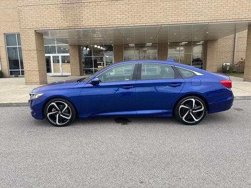 Used 2019 Honda Accord Sport image 1