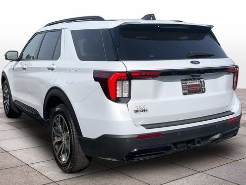 New 2026 Ford Explorer ST-Line RWD image 3