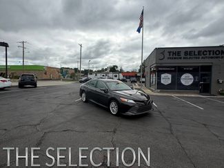 Used 2018 Toyota Camry XLE FWD video 1