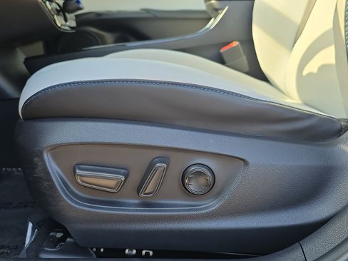 Used 2020 Toyota Prius Limited image 30