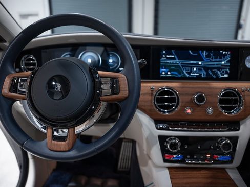 Used 2024 Rolls-Royce Spectre w/ Spectre Launch Package image 49