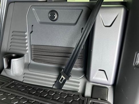 Used 2022 Land Rover Defender 110 XS Edition image 22