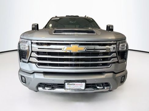 Used 2024 Chevrolet Silverado 3500 High Country w/ High Country Premium Package AWD/4WD image 2