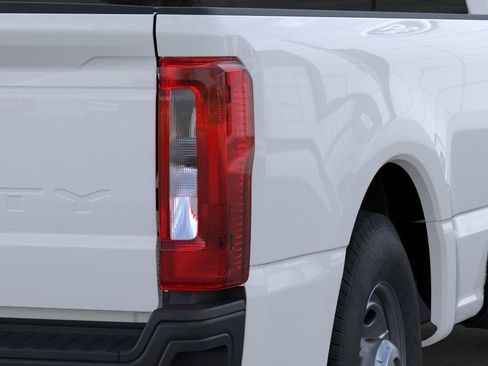 New 2026 Ford F250 XL RWD image 44
