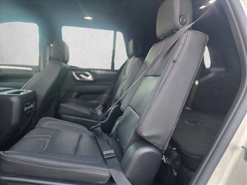 Used 2022 Chevrolet Tahoe RST w/ Luxury Package image 19