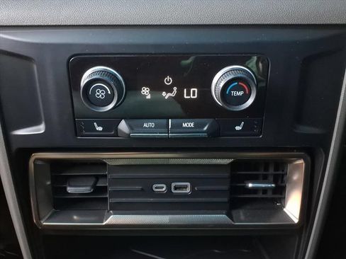 Used 2024 GMC Hummer EV 3X AWD/4WD image 32