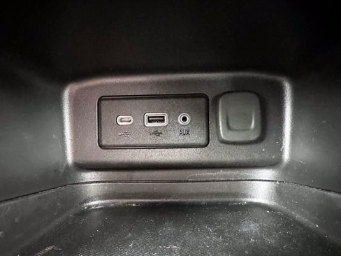 Used 2023 Chevrolet Equinox LS w/ LS Convenience Package AWD/4WD image 24