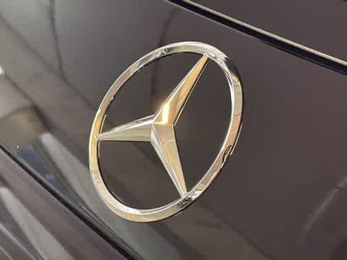 Used 2026 Mercedes-Benz GLC 300 4MATIC image 9