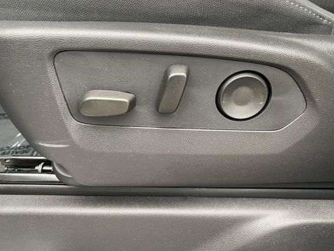 Used 2024 Chevrolet Silverado 1500 LT image 22