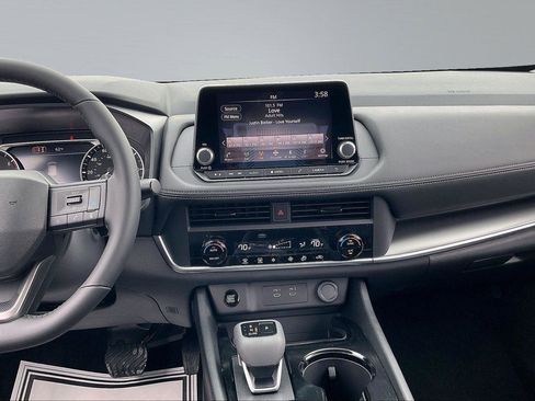 New 2026 Nissan Rogue SV FWD image 8