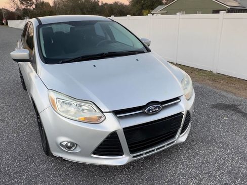 Used 2012 Ford Focus SE image 4
