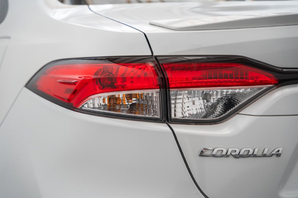 Certified 2024 Toyota Corolla SE FWD image 8