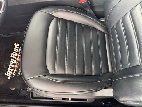 Used 2023 Ford Edge SEL image 12