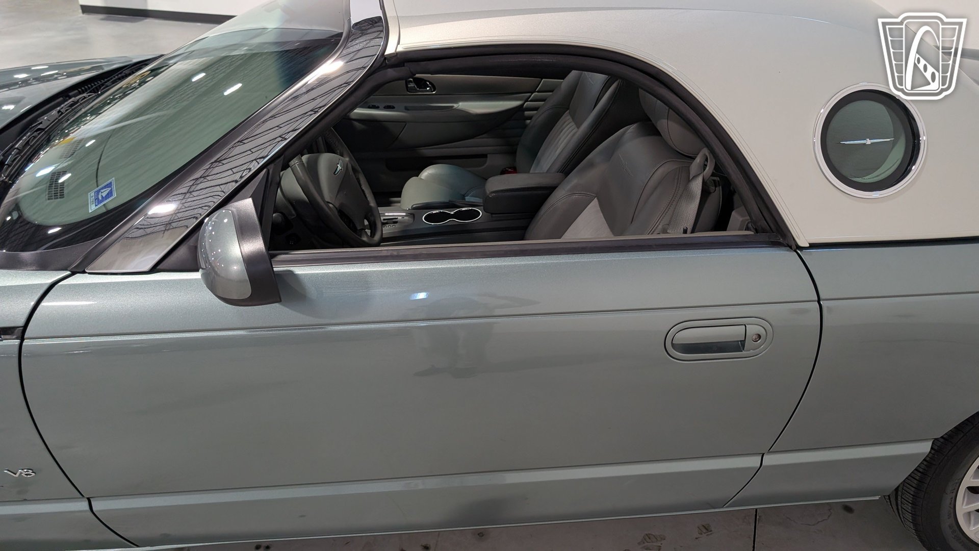 Used 2004 Ford Thunderbird Pacific Coast RWD image 29