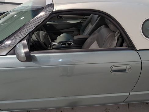 Used 2004 Ford Thunderbird Pacific Coast RWD image 29