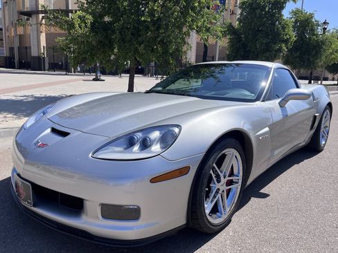 Used 2006 Chevrolet Corvette Z06 w/ Preferred Equipment Group RWD image 4