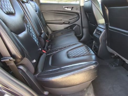 Used 2024 Ford Edge Titanium image 22