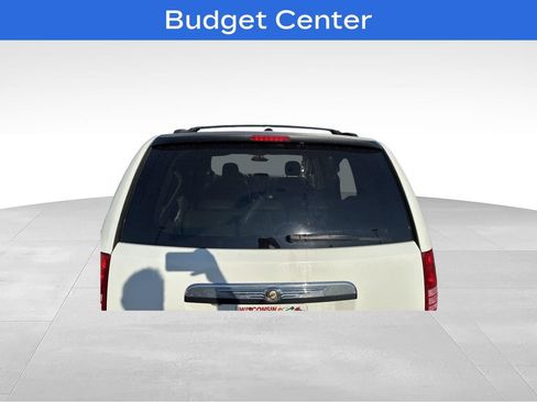 Used 2008 Chrysler Town & Country Touring FWD image 34