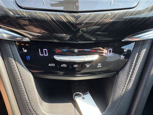 Used 2020 Cadillac XT6 Premium Luxury AWD/4WD image 38