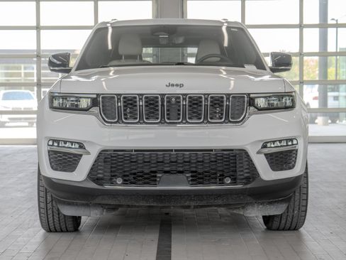 Used 2023 Jeep Grand Cherokee 4WD 4xe w/ Luxury Tech Group II image 11