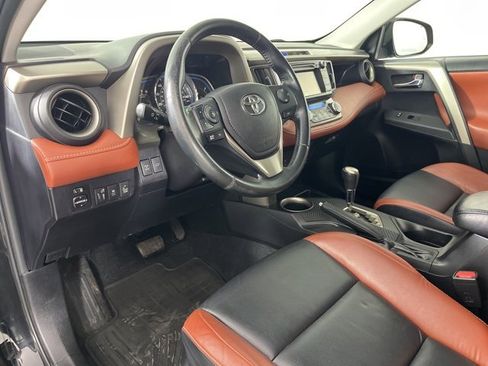 Used 2014 Toyota RAV4 Limited image 2