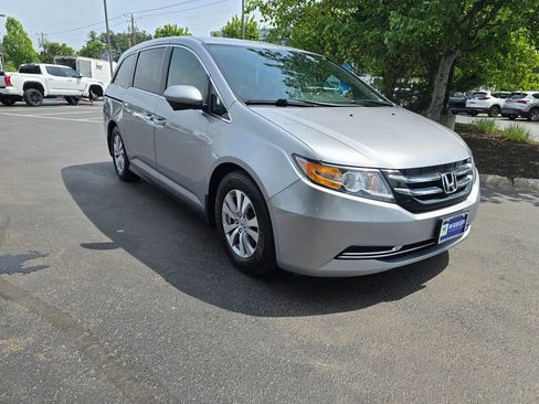 Used 2016 Honda Odyssey SE image 10