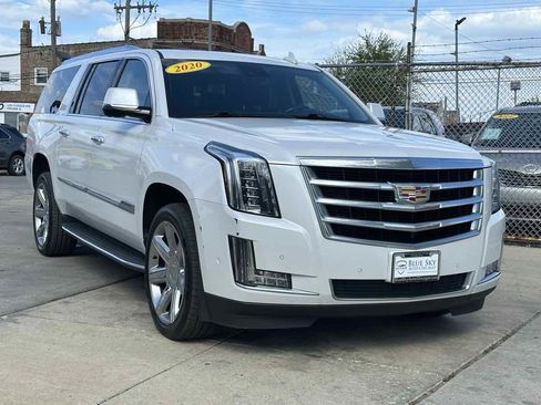 Used 2020 Cadillac Escalade ESV Luxury AWD/4WD image 3