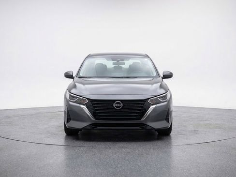 Used 2025 Nissan Sentra S FWD image 2