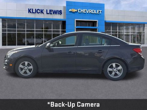 Used 2016 Chevrolet Cruze LT w/ Technology Package image 4