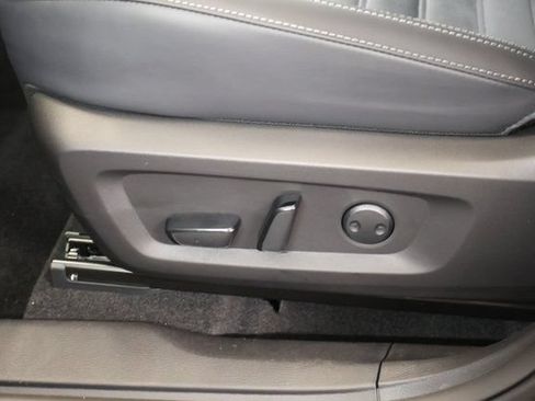 New 2026 Nissan Rogue SL AWD/4WD image 12