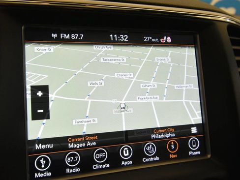 Used 2018 Jeep Grand Cherokee Limited image 22