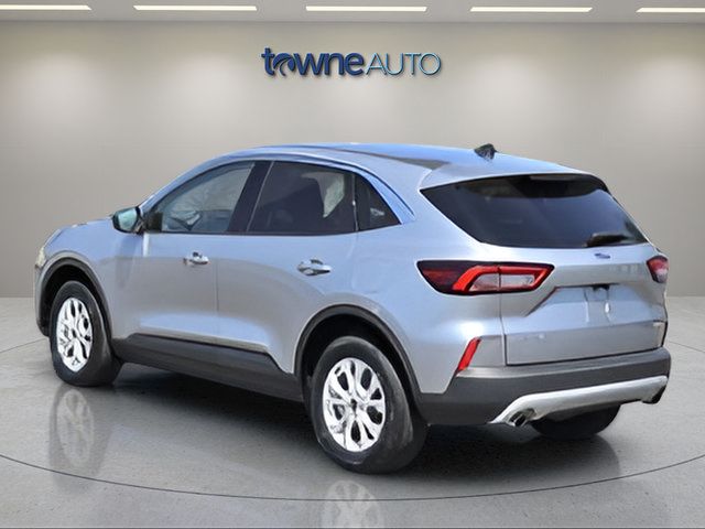 Used 2023 Ford Escape Active AWD/4WD image 3