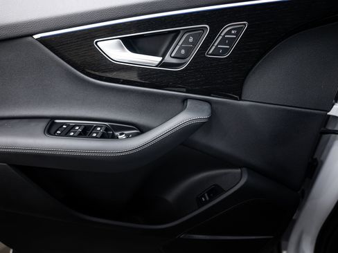 Certified 2025 Audi Q7 2.0T Premium Plus w/ Premium Plus Package image 14