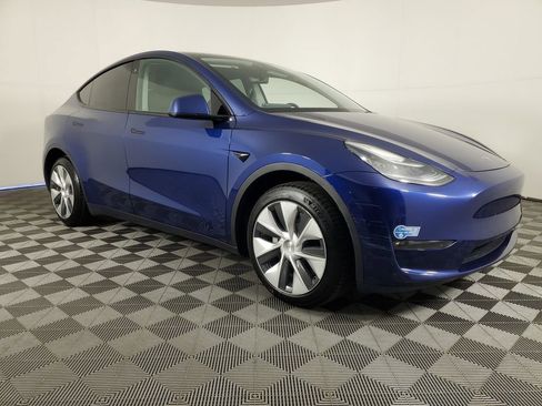 Used 2021 Tesla Model Y Long Range image 2