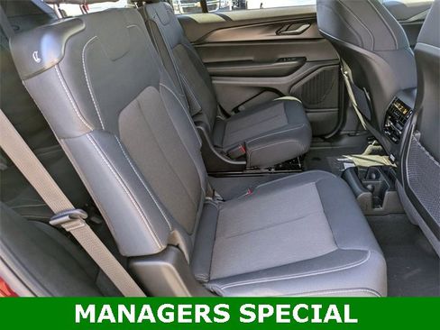 New 2025 Jeep Grand Cherokee L Laredo w/ Luxury Tech Group I image 28