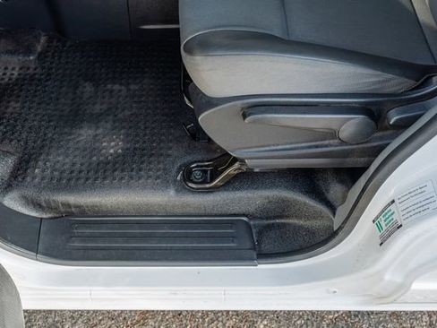 Used 2021 Nissan NV200 SV w/ Sliding Door Glass Package image 18