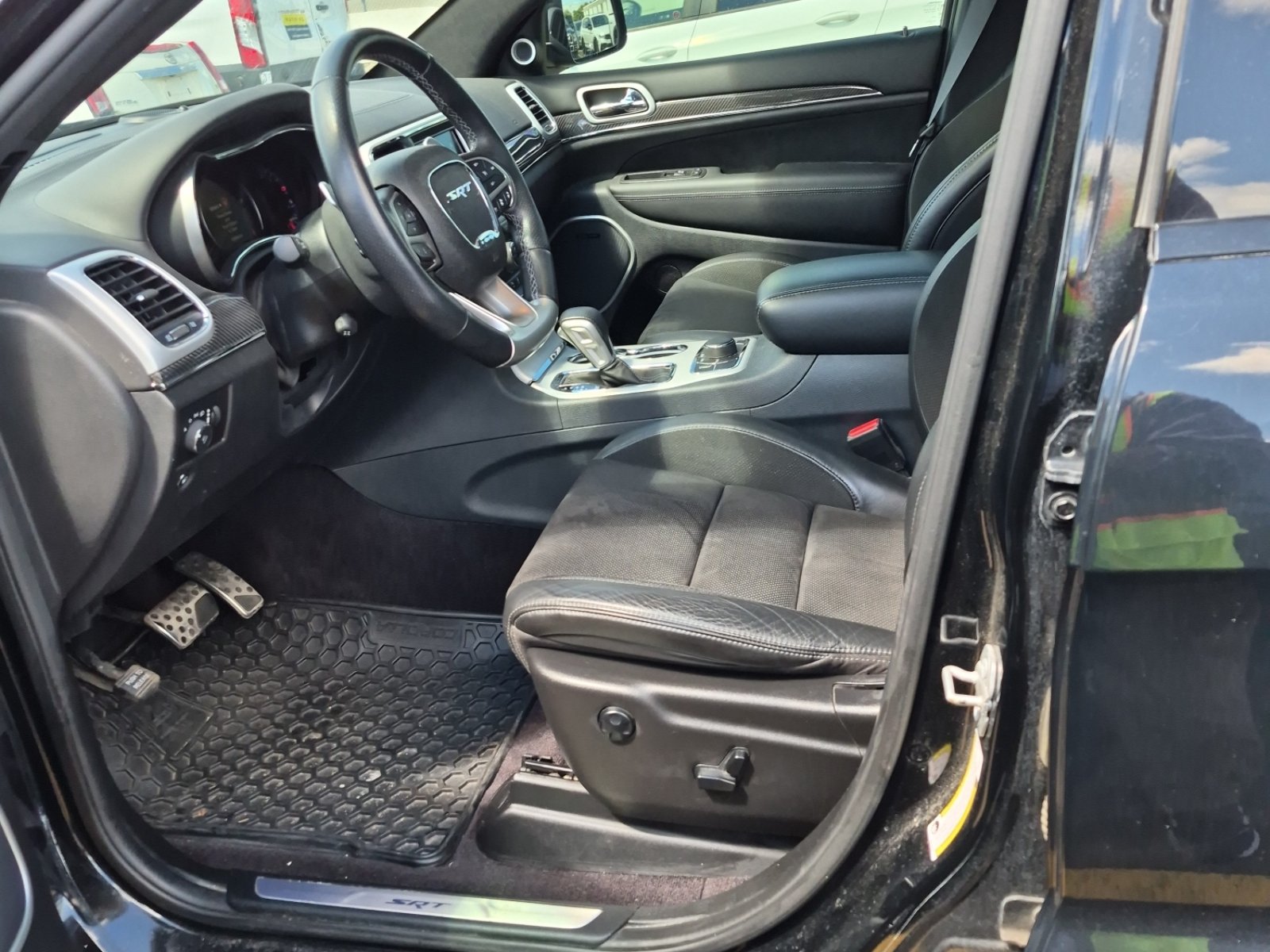 Used 2018 Jeep Grand Cherokee SRT AWD/4WD image 7