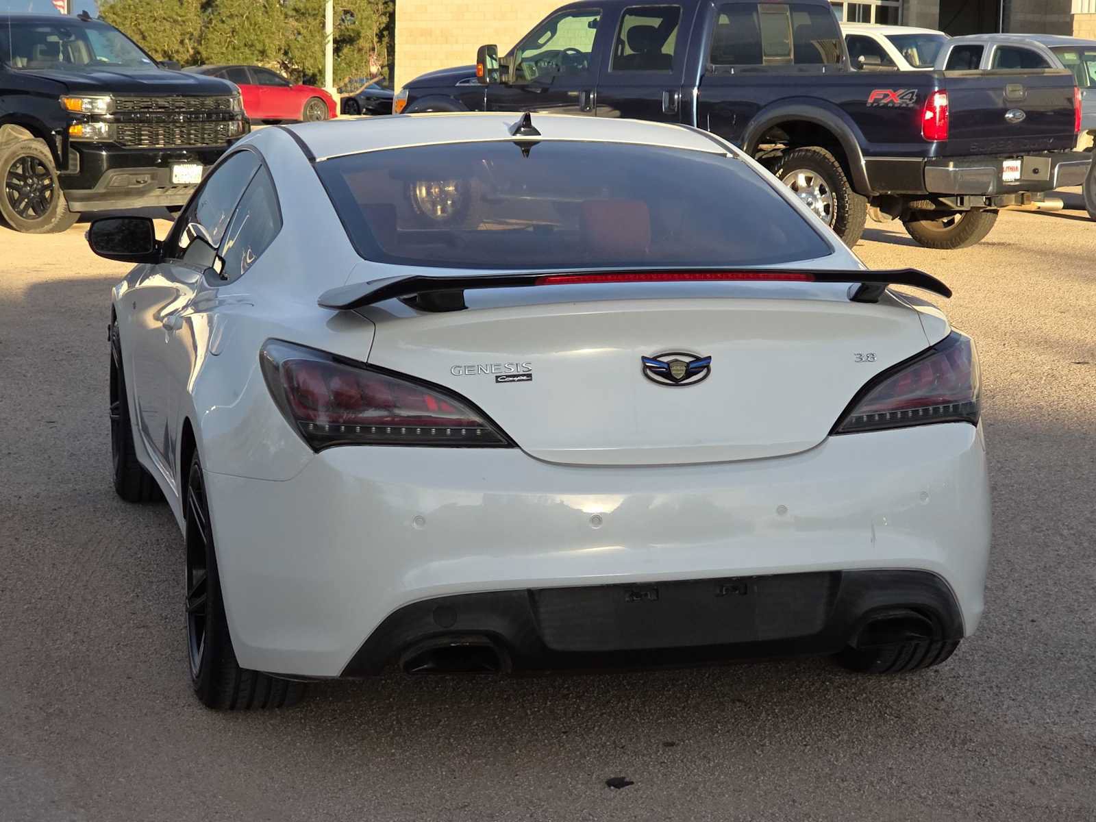 Used 2015 Hyundai Genesis 3.8 RWD image 7