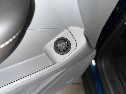 Certified 2022 GMC Terrain SLT w/ Infotainment Package II image 7