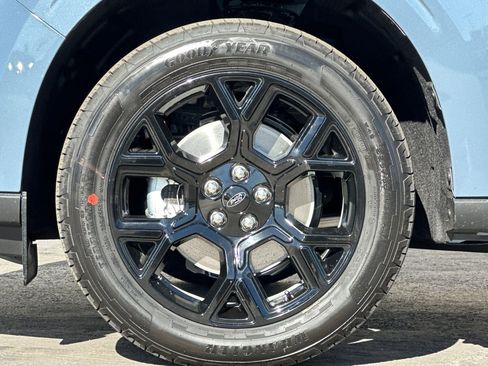 New 2025 Ford Maverick XLT w/ XLT Luxury Package image 23