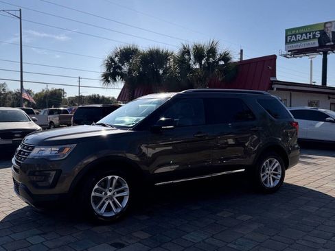 Used 2016 Ford Explorer XLT w/ Equipment Group 202A image 11