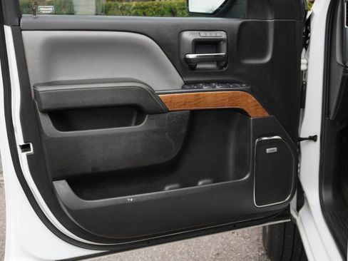Used 2016 Chevrolet Silverado 1500 LTZ w/ LTZ Plus Package AWD/4WD image 14