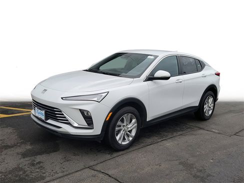 Used 2025 Buick Envista Preferred image 3