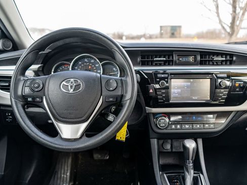 Used 2016 Toyota Corolla LE image 14