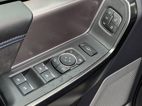 New 2026 Ford F250 Platinum w/ Tremor Off-Road Package image 26